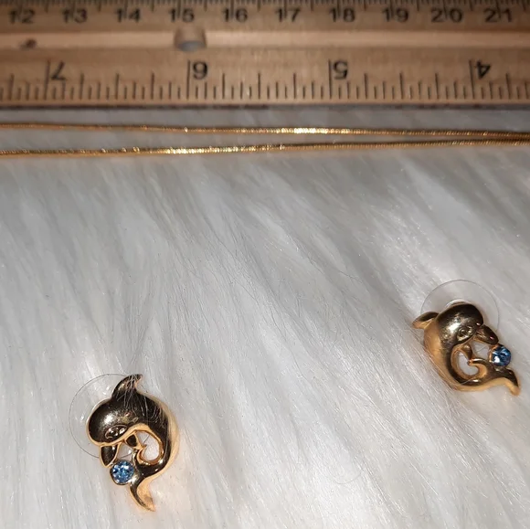 Dolphin set- blue rhinestone necklace and earrings great preloved condition - Picture 4 of 6